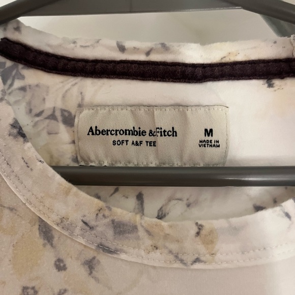 Men Abercrombie & fitch soft tee size Medium - Picture 2 of 2